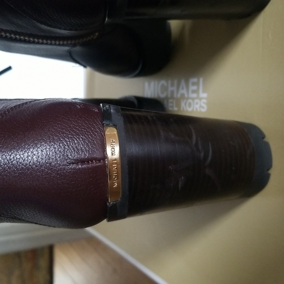 Michael Kors lace up boots - Picture 5 of 8